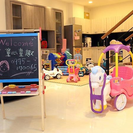 Childlike Innocence Homestay Città di Hualien Esterno foto