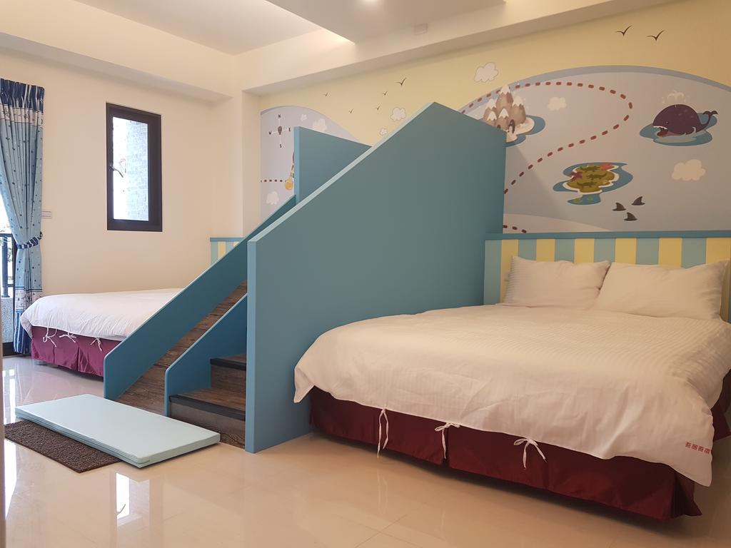 Childlike Innocence Homestay Città di Hualien Esterno foto