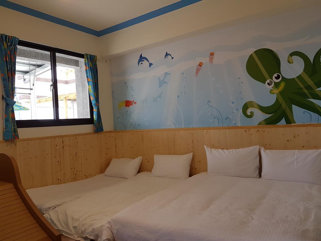 Childlike Innocence Homestay Città di Hualien Esterno foto