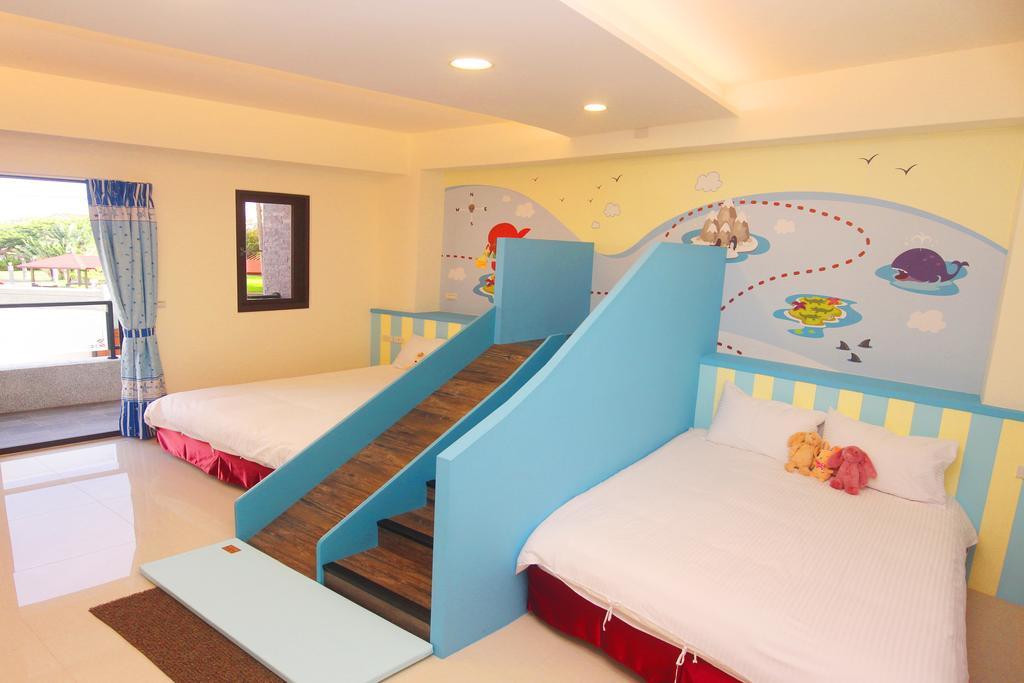 Childlike Innocence Homestay Città di Hualien Esterno foto