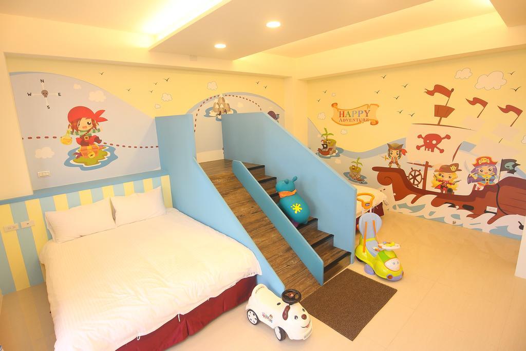 Childlike Innocence Homestay Città di Hualien Esterno foto