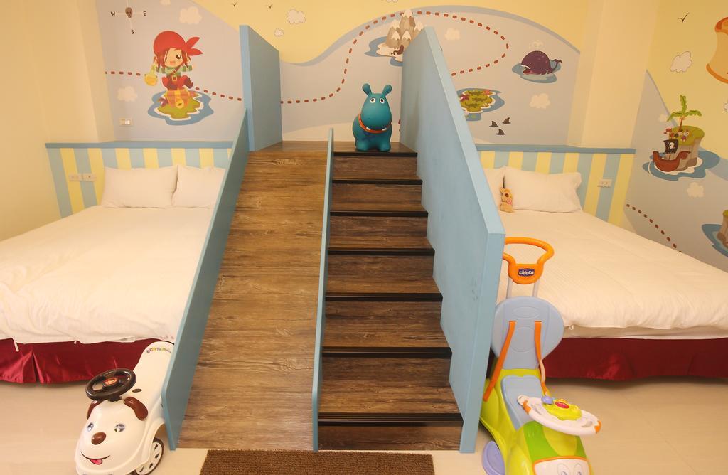 Childlike Innocence Homestay Città di Hualien Esterno foto