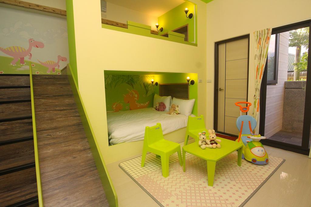 Childlike Innocence Homestay Città di Hualien Esterno foto