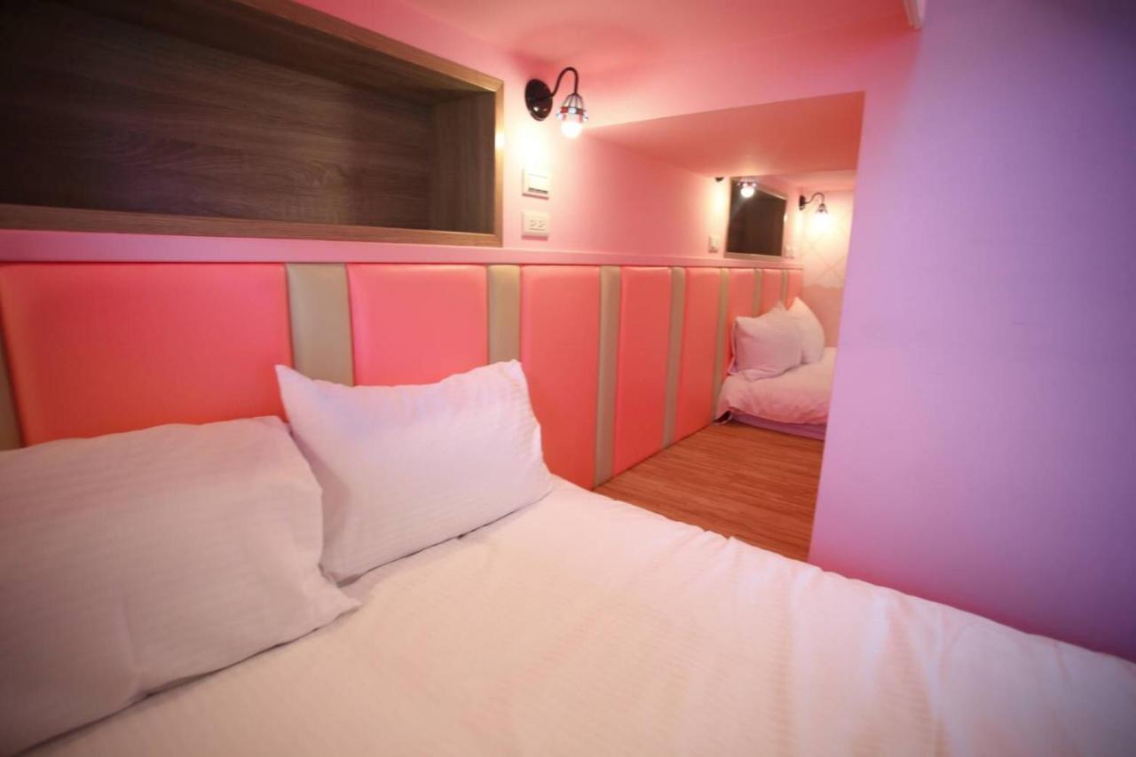 Childlike Innocence Homestay Città di Hualien Esterno foto