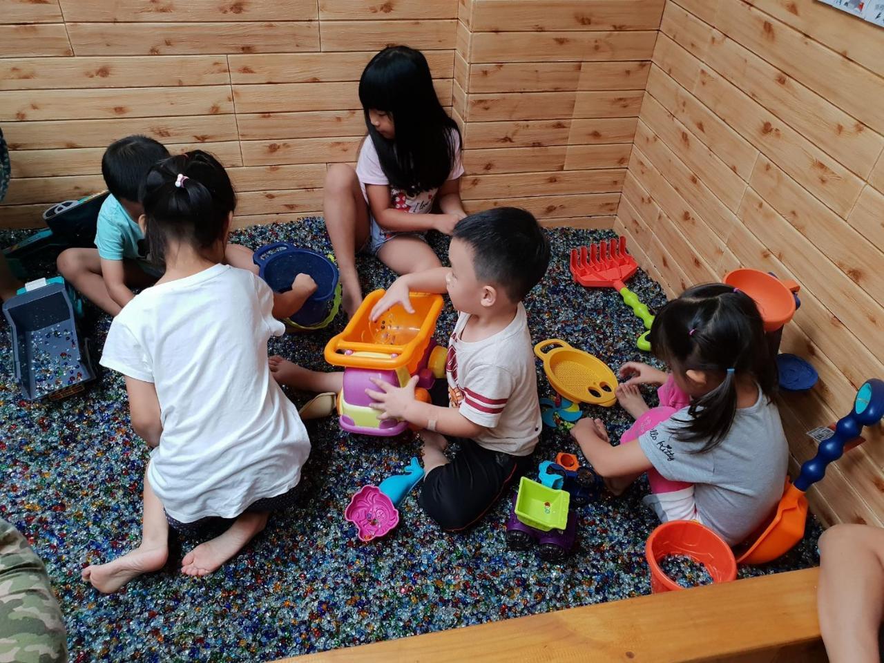 Childlike Innocence Homestay Città di Hualien Esterno foto