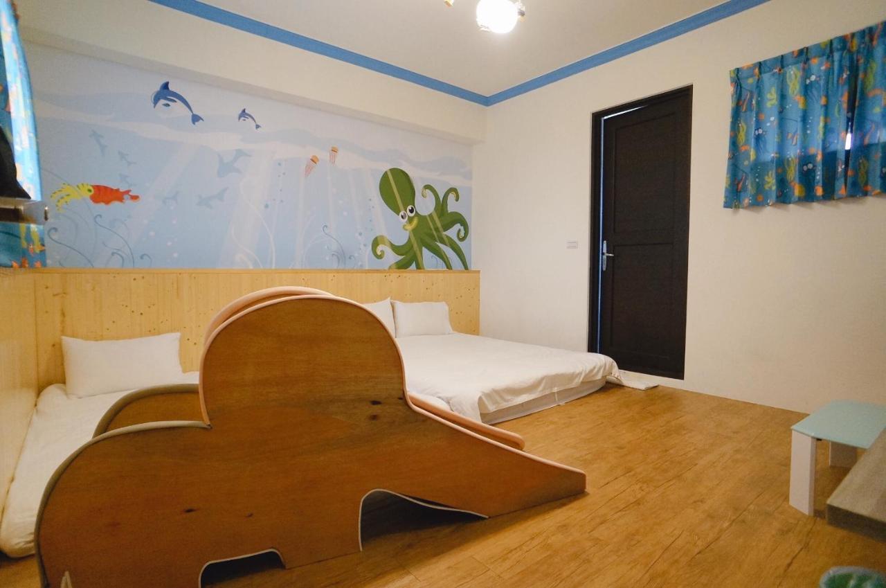 Childlike Innocence Homestay Città di Hualien Esterno foto