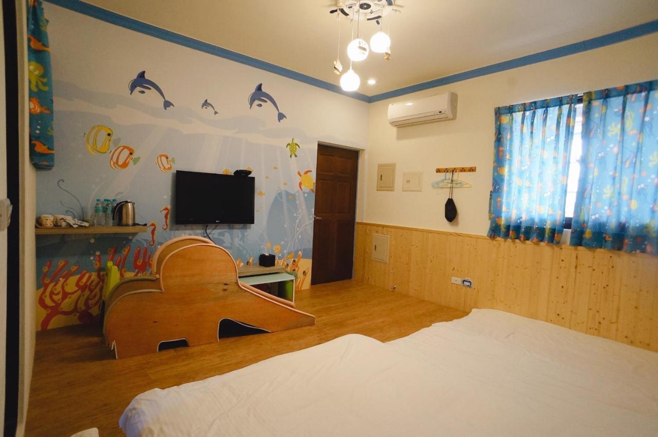 Childlike Innocence Homestay Città di Hualien Esterno foto
